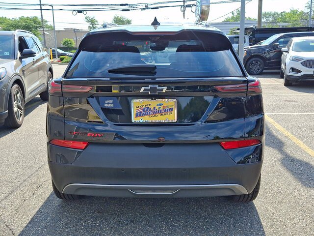 Used 2023 Chevrolet Bolt EUV Premier w/ Sun & Sound Package FWD image 15