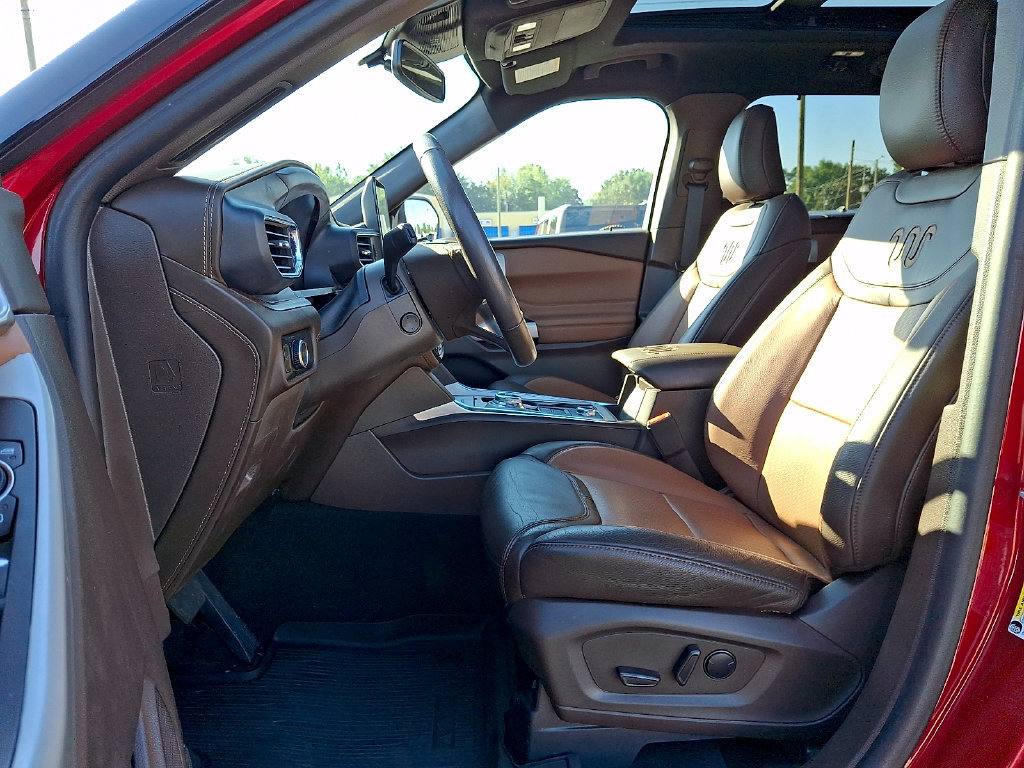 Certified 2024 Ford Explorer King Ranch w/ Technology Package AWD/4WD image 12