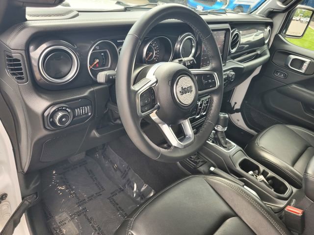 Used 2022 Jeep Wrangler Unlimited Sahara AWD/4WD image 9