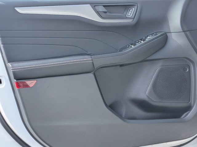 Certified 2023 Ford Escape Active AWD/4WD image 12