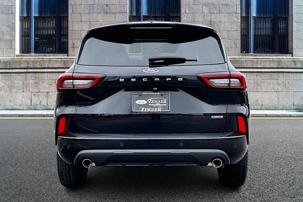 Certified 2023 Ford Escape ST-Line Select w/ Tech Pack #2 image 4