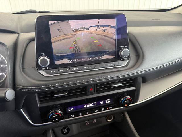 Used 2024 Nissan Rogue SV FWD image 5