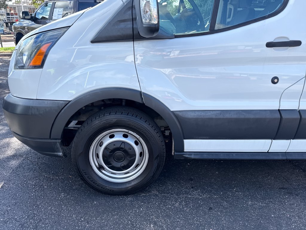 Certified 2018 Ford Transit 150 XL RWD image 27