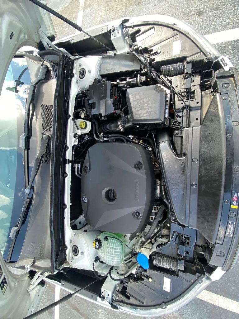 Used 2021 Volvo XC40 T4 Momentum FWD image 32