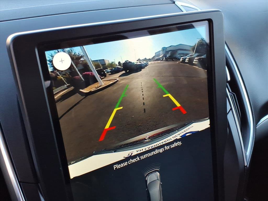 Certified 2024 Ford Edge Titanium image 22