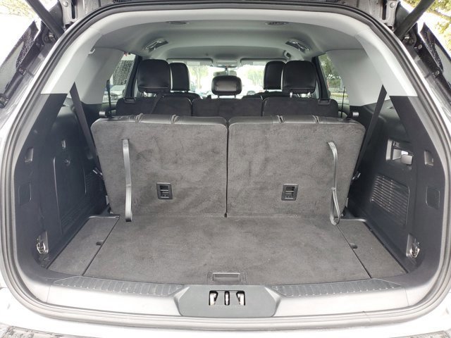 Certified 2022 Ford Explorer XLT w/ Equipment Group 202A image 8