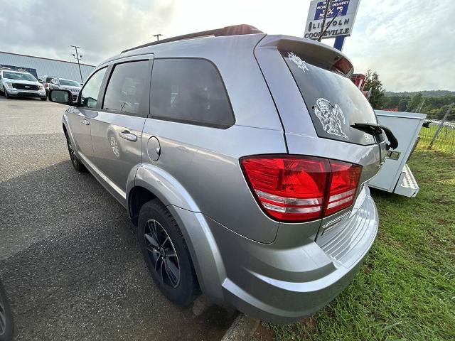 Used 2018 Dodge Journey SE w/ Connectivity Group FWD image 4