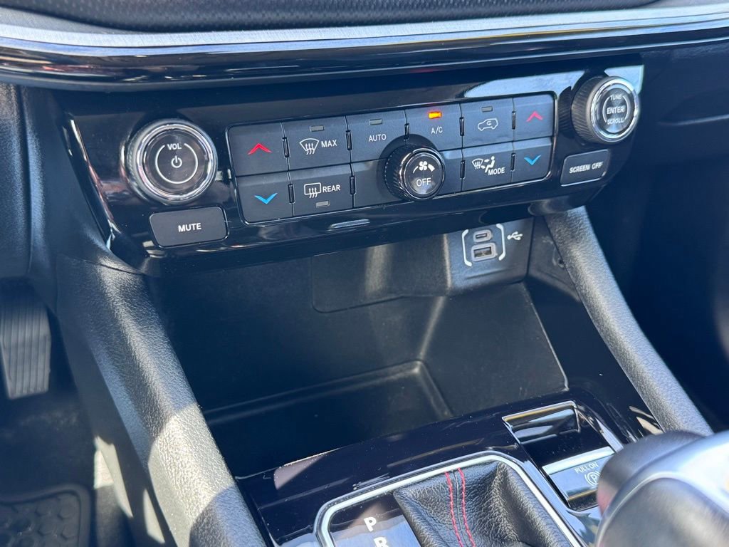 Used 2022 Jeep Compass Trailhawk AWD/4WD image 36