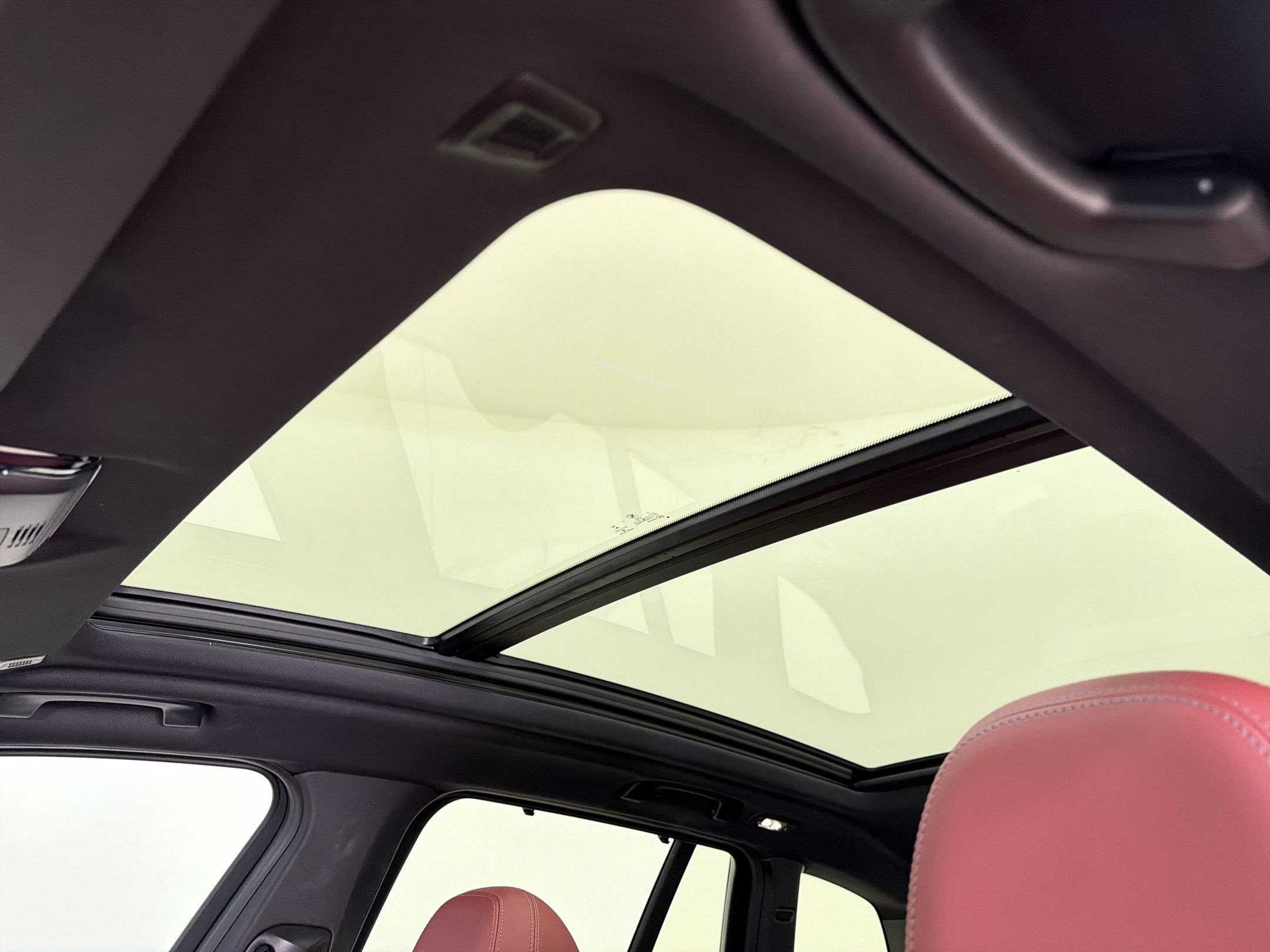 Used 2023 BMW X3 sDrive30i w/ Premium Package image 16