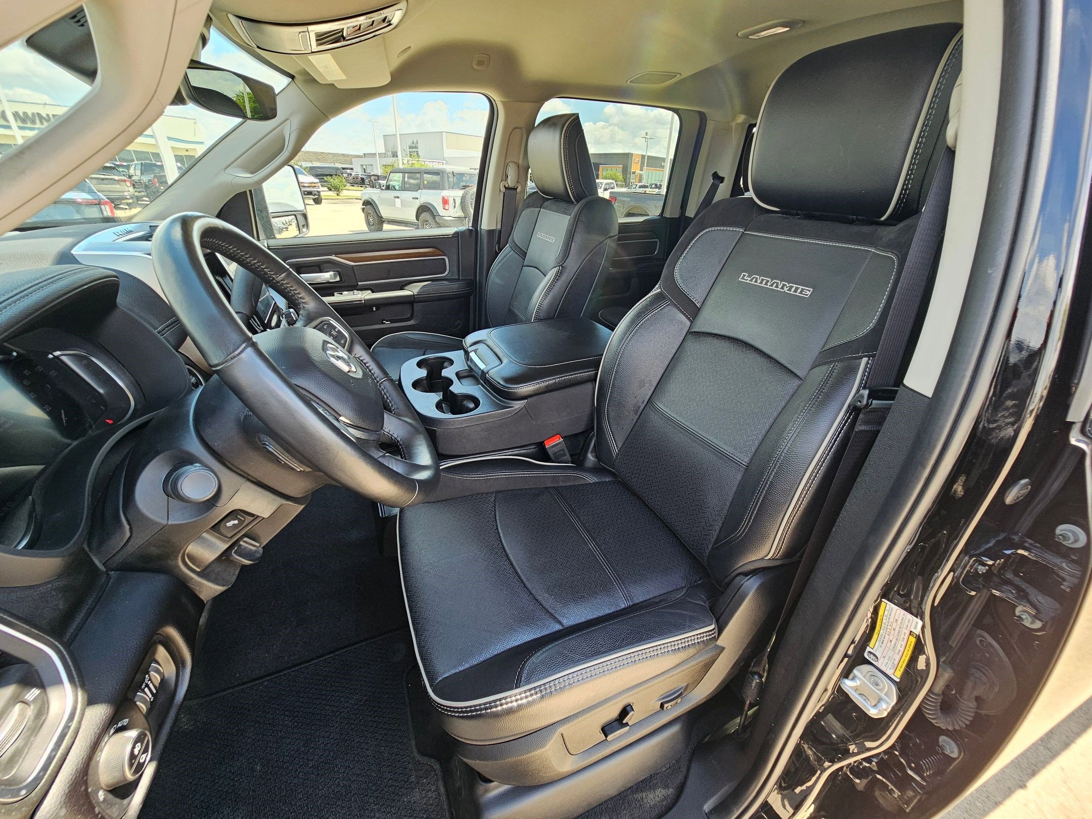 Used 2024 RAM 2500 Laramie w/ Safety Group AWD/4WD image 17