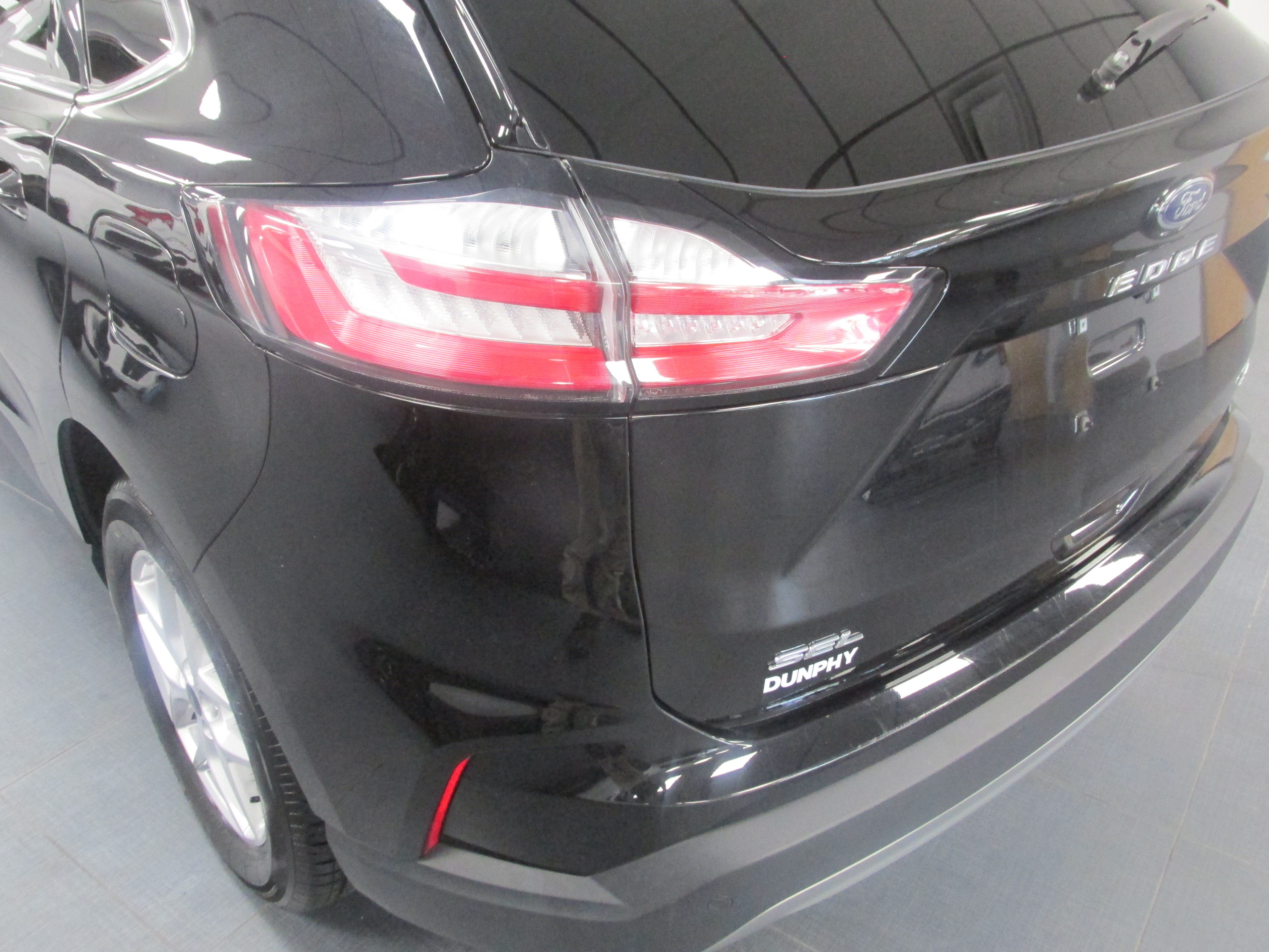 Certified 2024 Ford Edge SEL AWD/4WD image 12