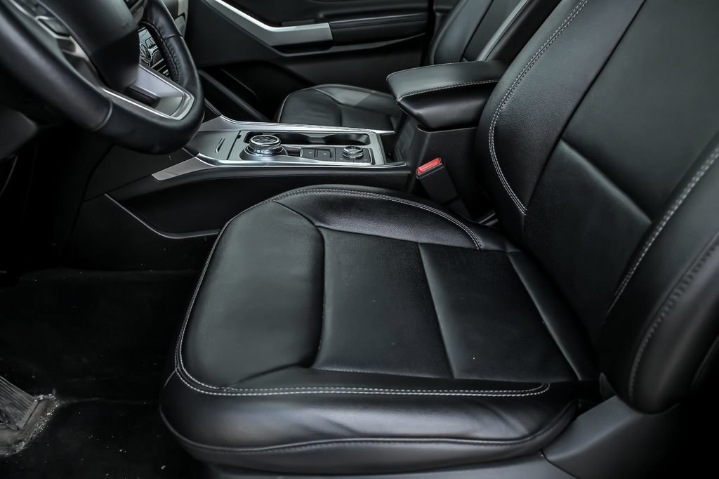 Certified 2023 Ford Explorer Limited AWD/4WD image 15