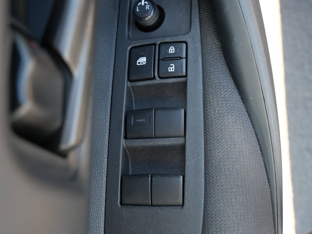 Used 2025 Toyota Corolla LE FWD image 27
