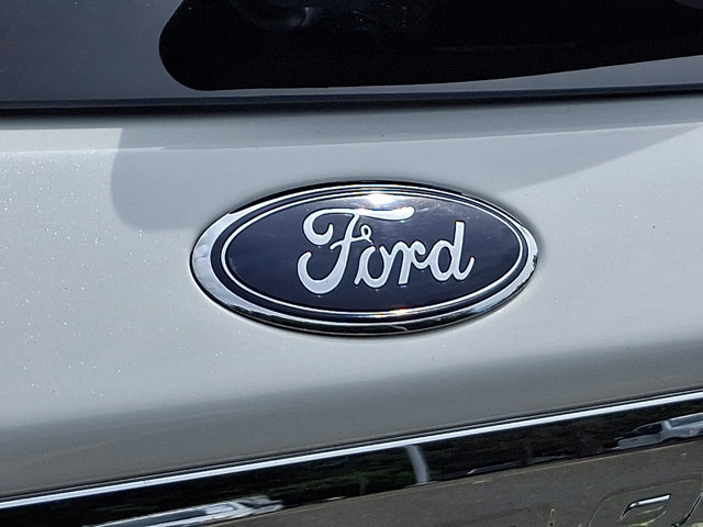 Certified 2023 Ford Explorer XLT w/ Equipment Group 202A AWD/4WD image 39