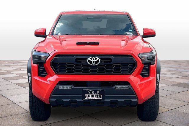Used 2024 Toyota Tacoma TRD Off-Road AWD/4WD image 3