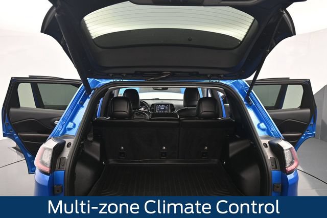 Used 2019 Jeep Cherokee Trailhawk w/ Comfort/Convenience Group AWD/4WD image 13