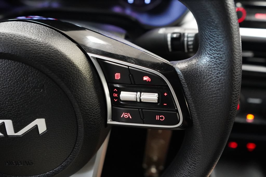 Used 2024 Kia Forte LXS w/ LXS Technology Package FWD image 31