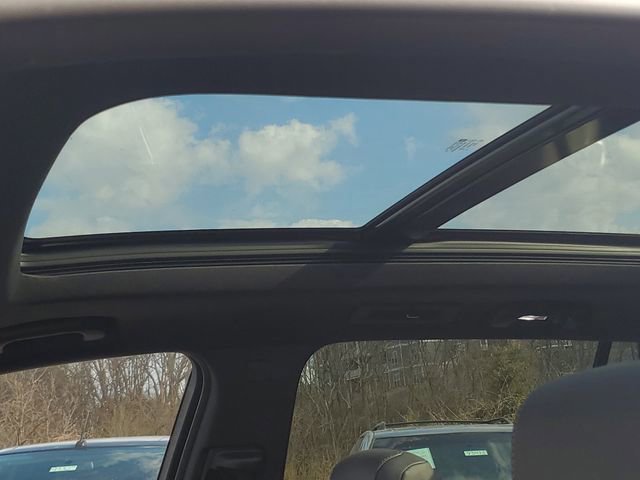 Used 2023 Cadillac XT6 Luxury image 27