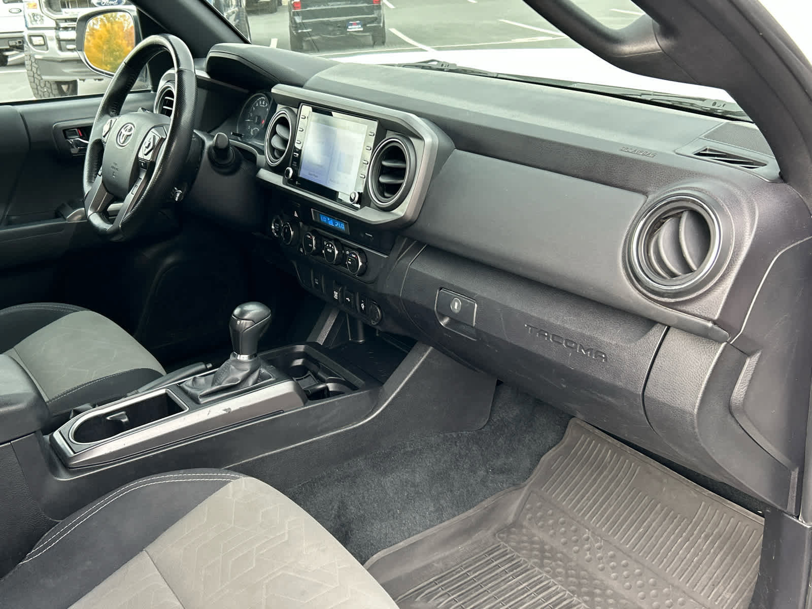 Used 2023 Toyota Tacoma TRD Off-Road image 19