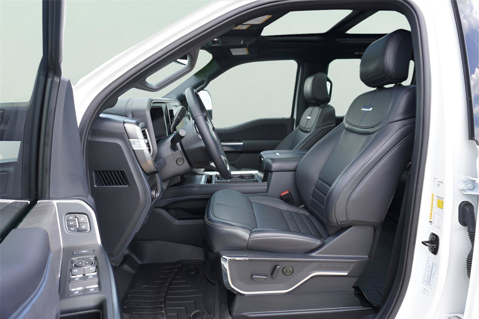 Certified 2025 Ford F250 Platinum AWD/4WD image 7