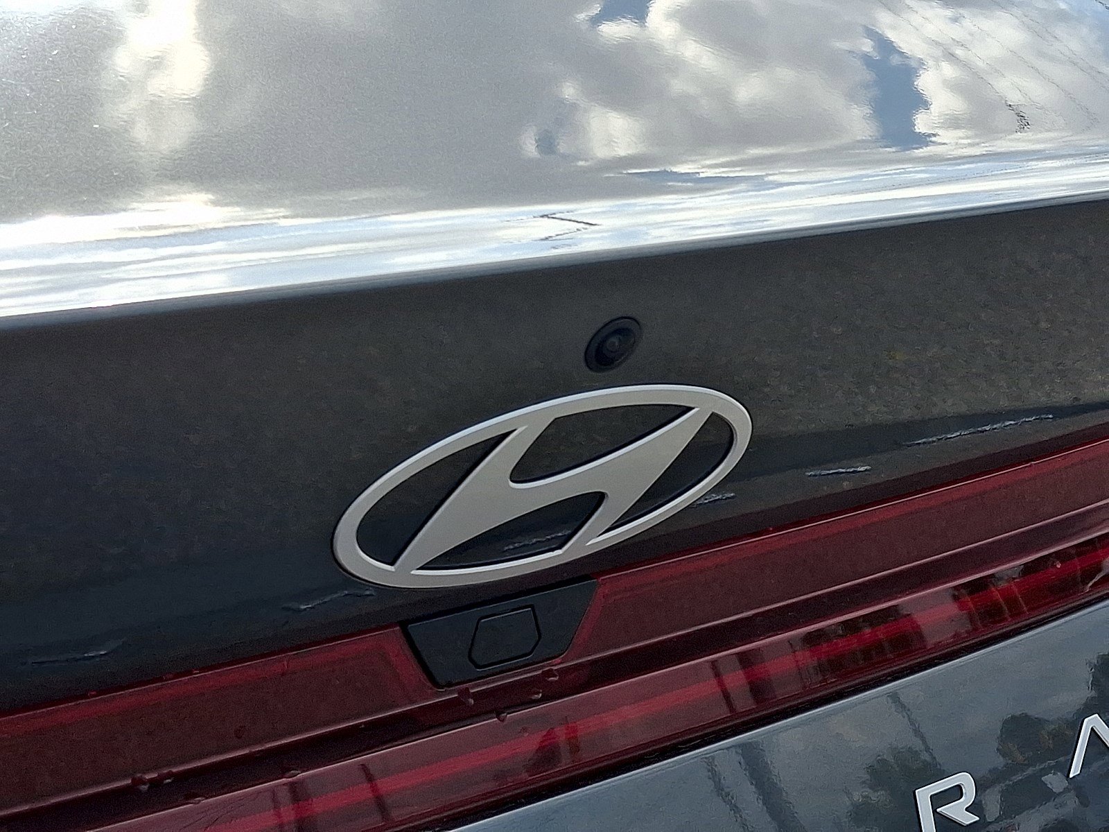 Used 2025 Hyundai Elantra Limited FWD image 29