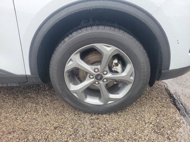 Certified 2025 Ford Escape ST-Line Select AWD/4WD image 7