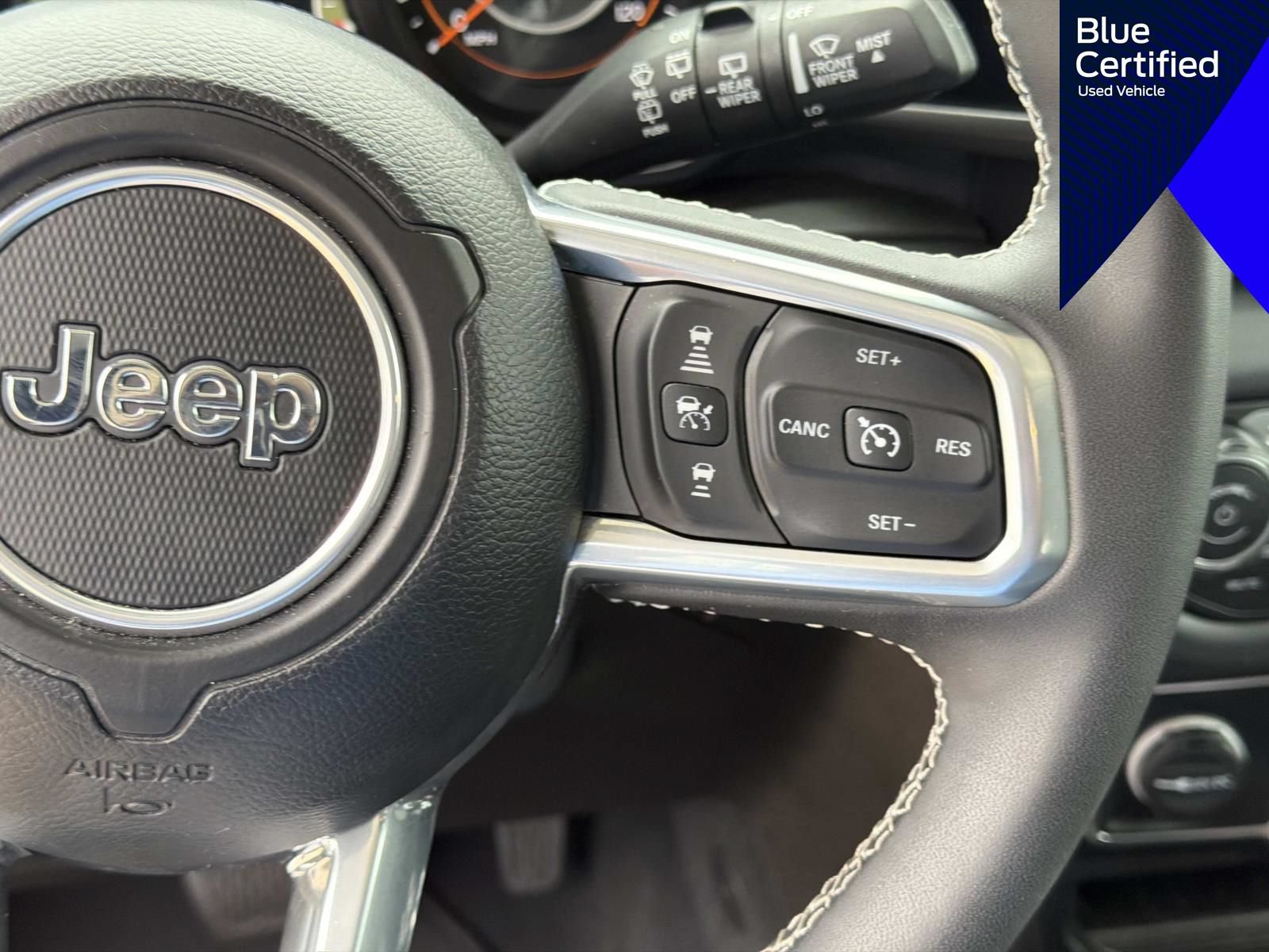 Used 2025 Jeep Wrangler Unlimited Sahara AWD/4WD image 32