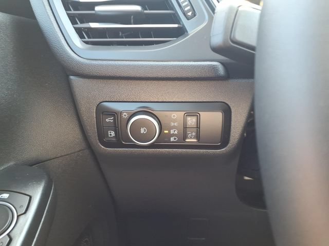 Certified 2025 Ford Escape SE FWD image 13