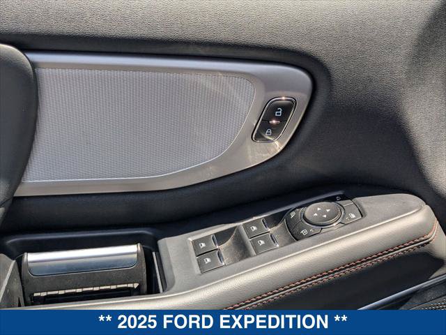 Certified 2025 Ford Expedition Active AWD/4WD image 11