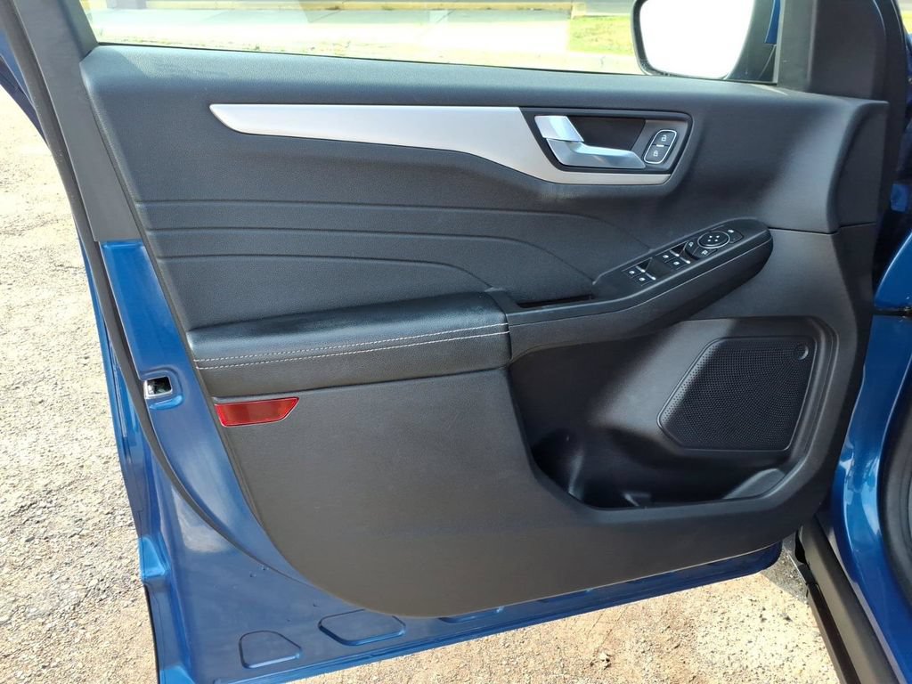Certified 2022 Ford Escape SEL AWD/4WD image 13