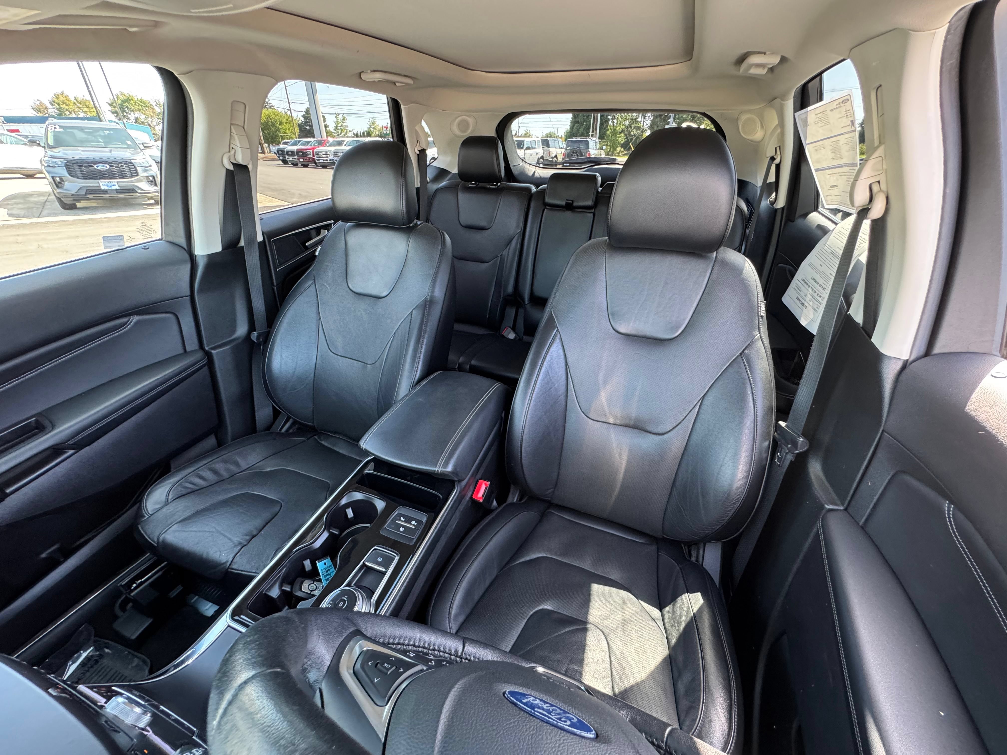 Certified 2019 Ford Edge Titanium w/ Equipment Group 301A AWD/4WD image 14