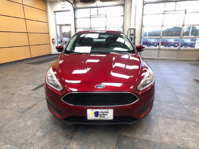Certified 2017 Ford Focus SE FWD image 2