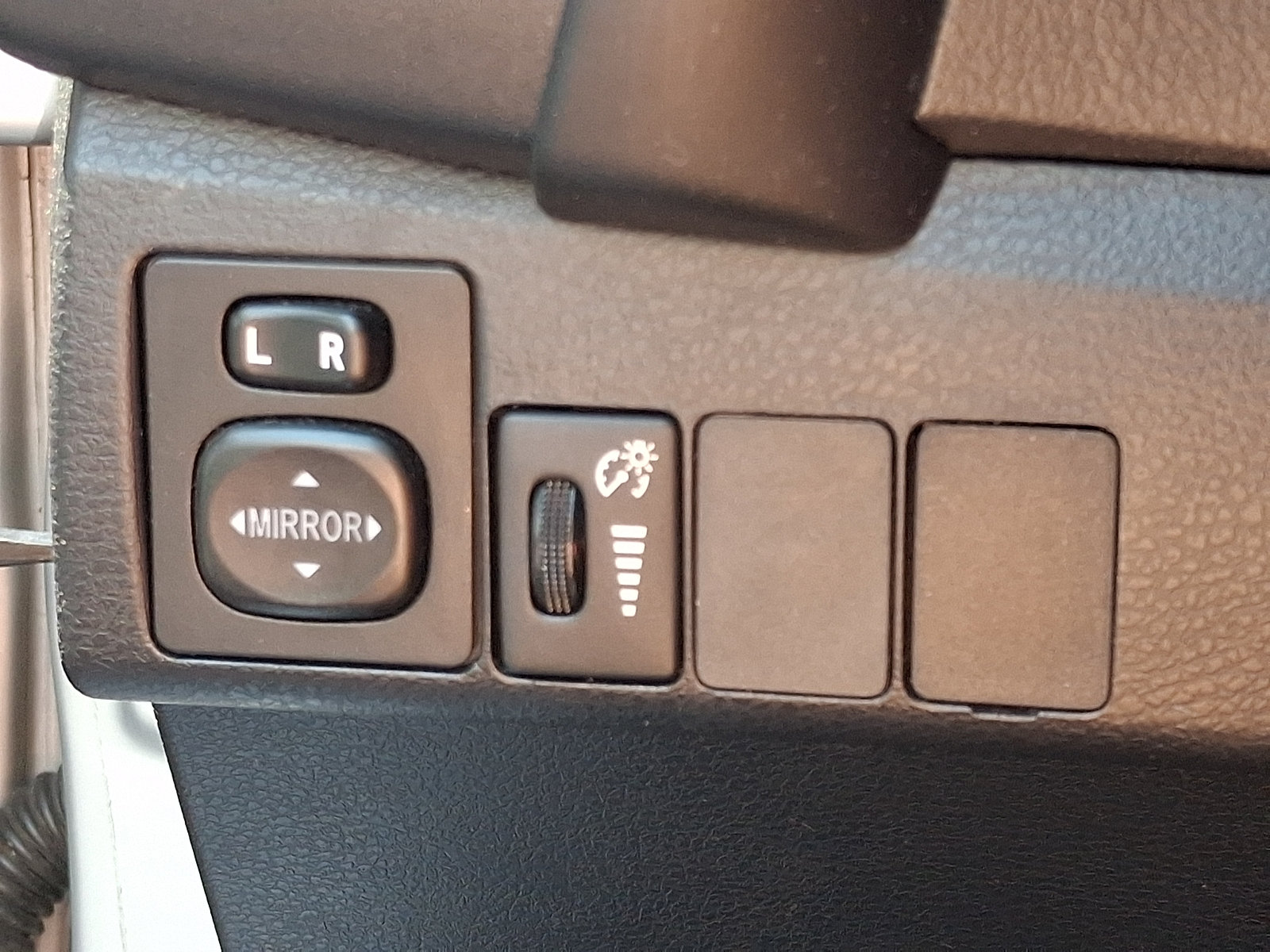 Used 2019 Toyota Corolla SE w/ SE Premium Package FWD image 25