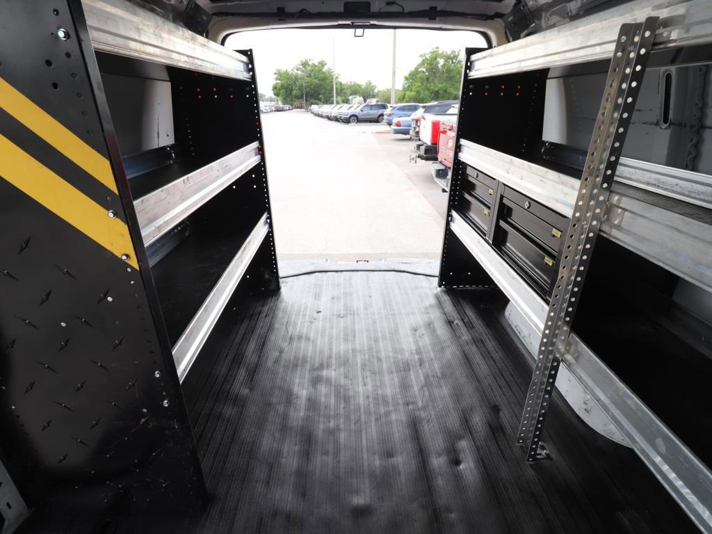 Used 2022 GMC Savana 2500 w/ Driver Convenience Package image 12