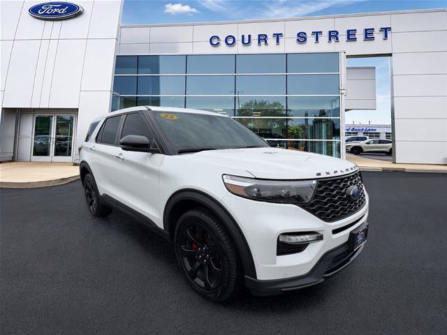 Certified 2022 Ford Explorer ST w/ Equipment Group 401A AWD/4WD image 3
