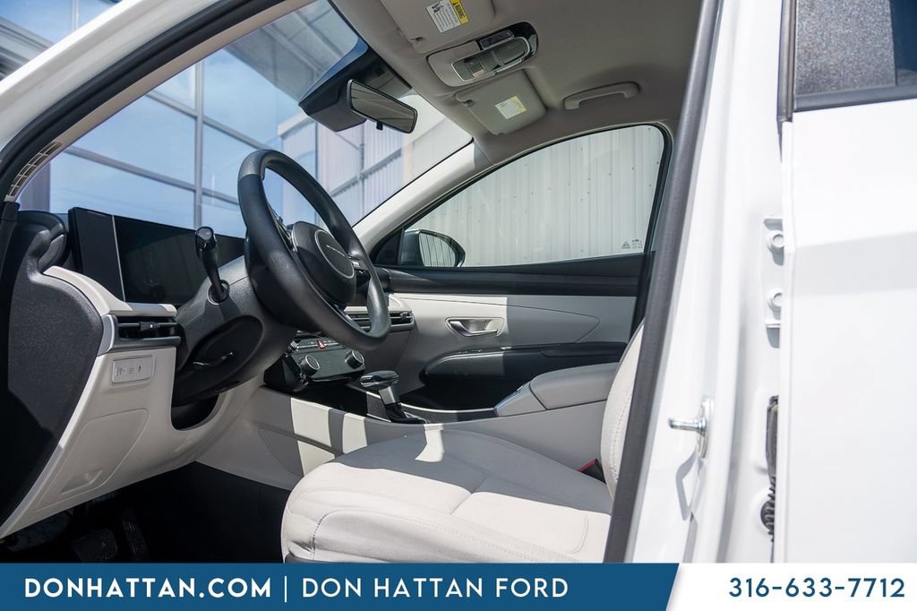 Used 2025 Hyundai Tucson SEL FWD image 3