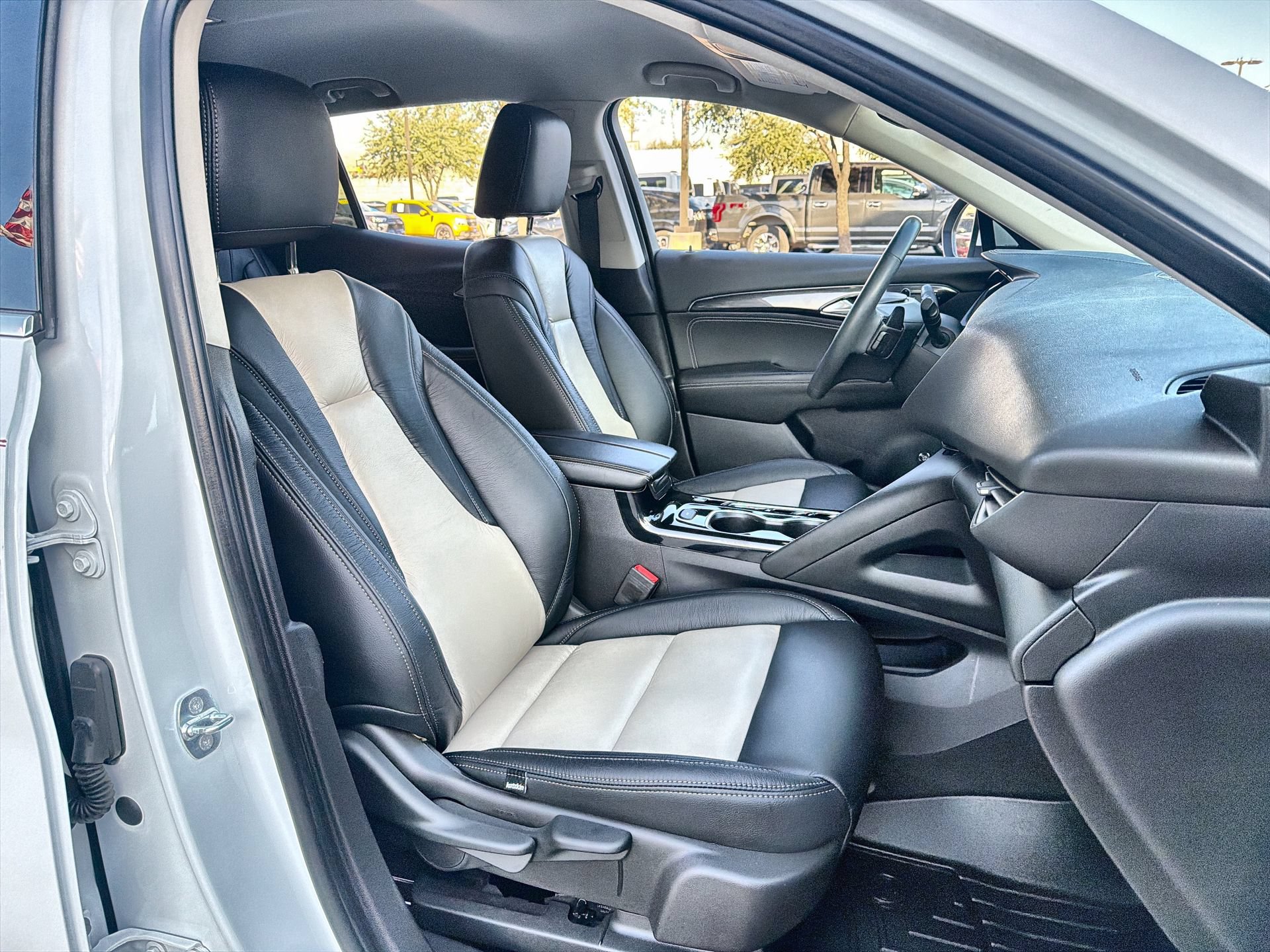 Used 2023 Buick Envision Preferred AWD/4WD image 23