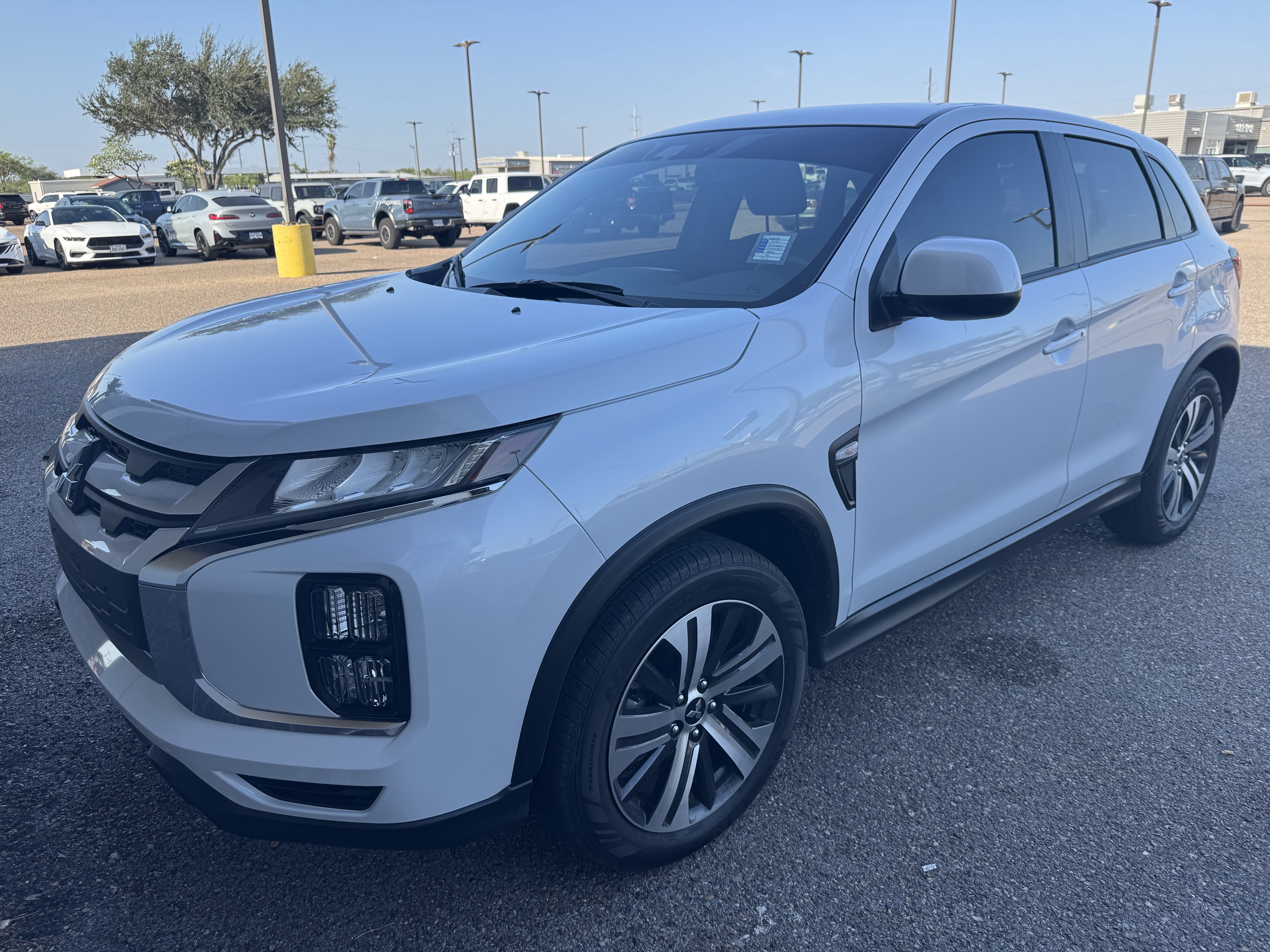 Used 2026 Mitsubishi Outlander Sport ES AWD/4WD image 2