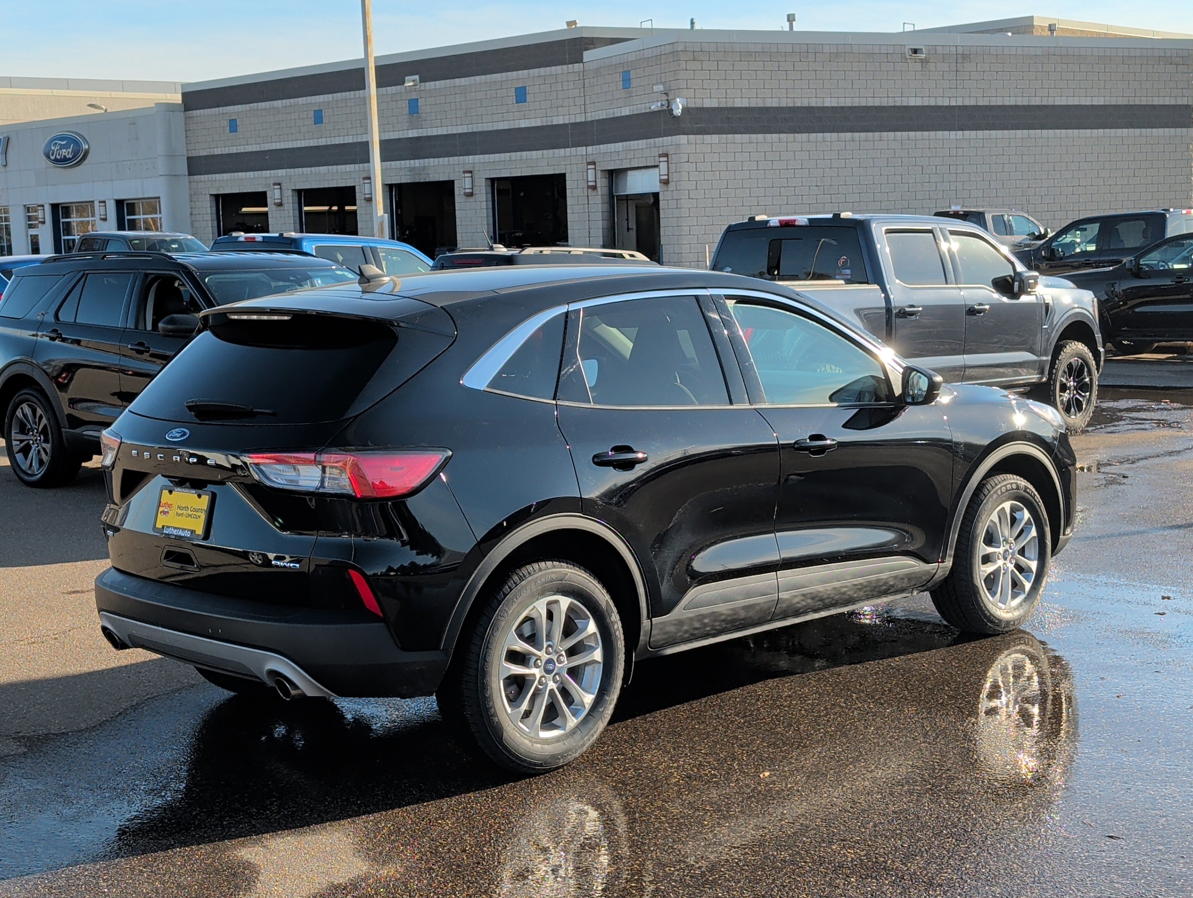 Certified 2022 Ford Escape SE image 4