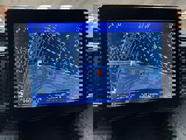 Certified 2022 Ford Explorer XLT w/ Equipment Group 202A image 10