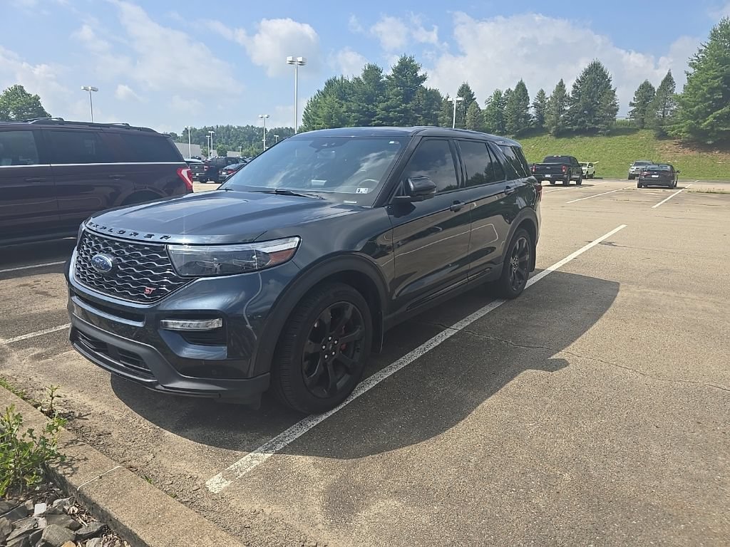 Certified 2022 Ford Explorer ST w/ Equipment Group 401A AWD/4WD image 2