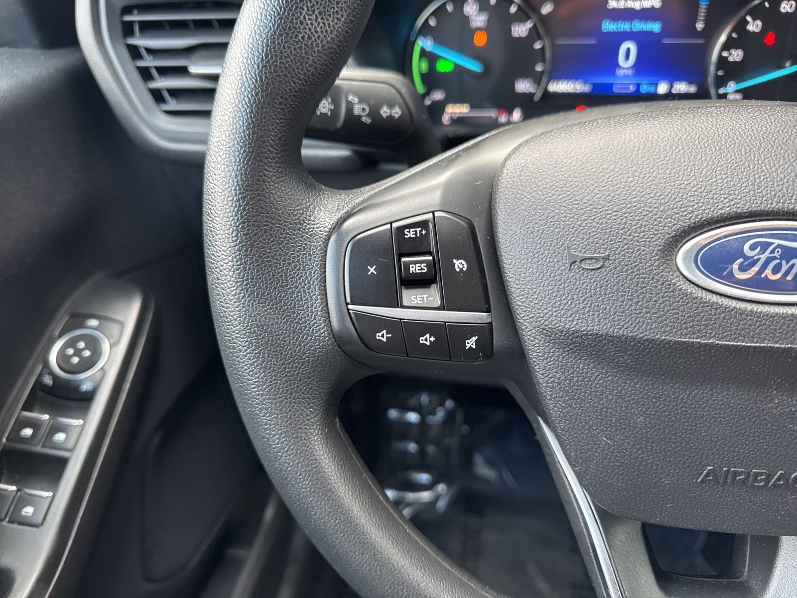 Certified 2022 Ford Escape SE image 34