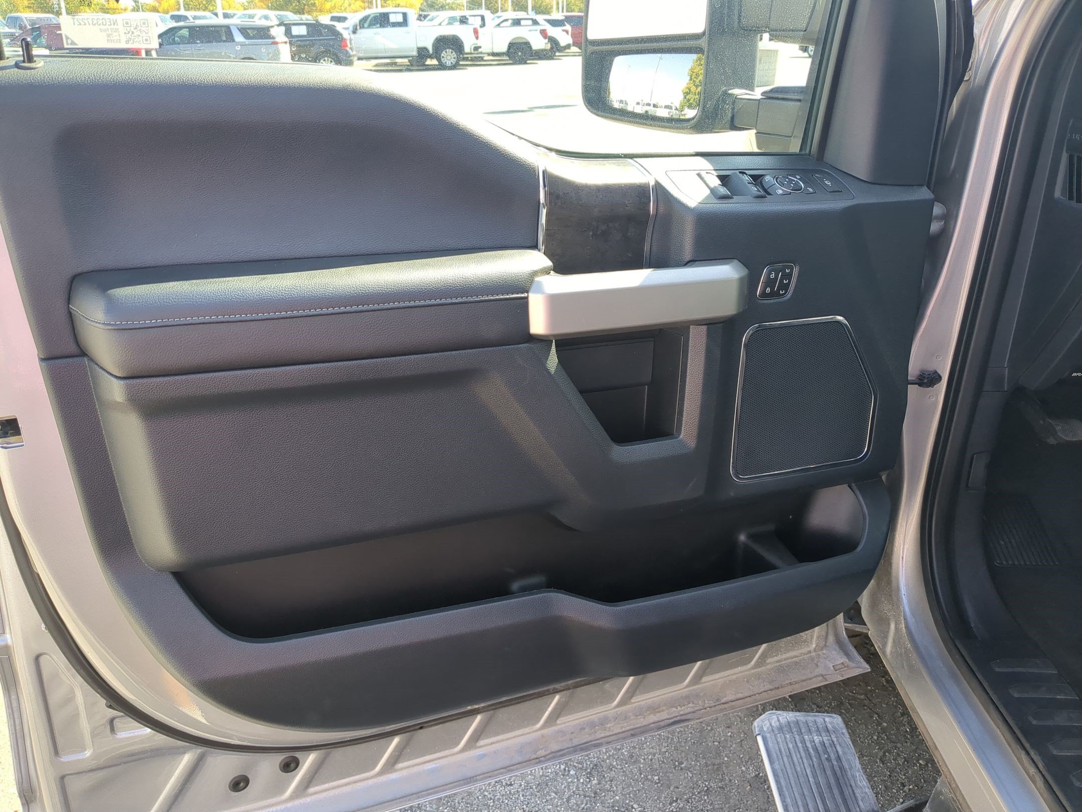 Certified 2022 Ford F250 Lariat w/ Lariat Ultimate Package AWD/4WD image 15
