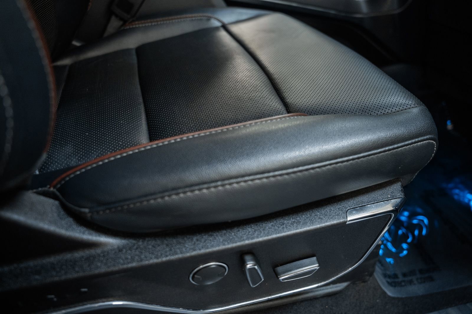 Certified 2023 Ford F150 Lariat w/ Equipment Group 502A High image 37