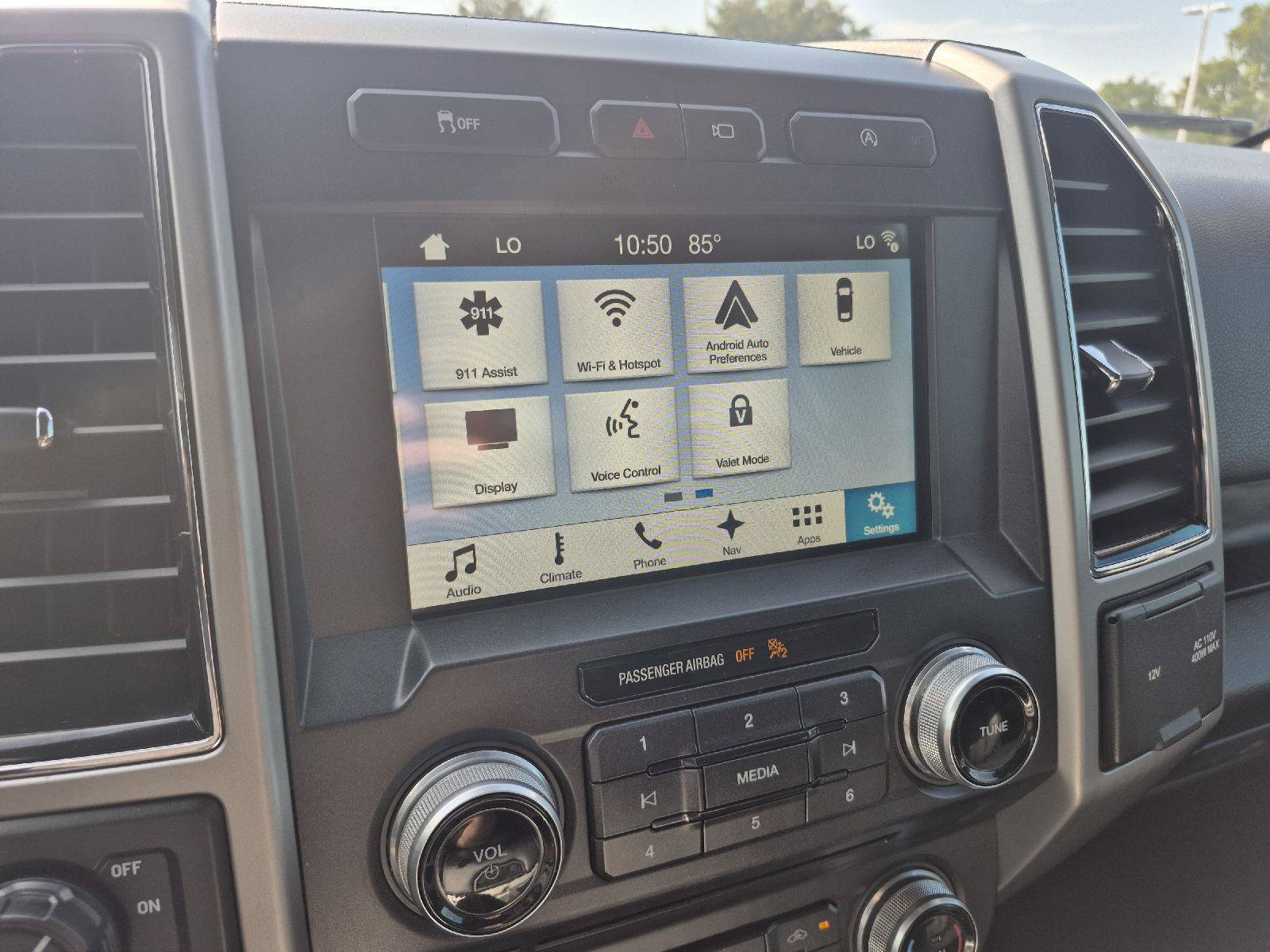 Certified 2018 Ford F150 Lariat w/ Equipment Group 502A Luxury RWD image 4