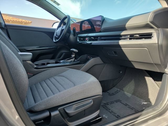 Used 2025 Kia K4 EX FWD image 23