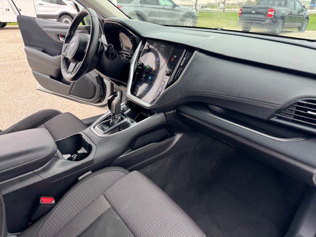 Used 2025 Subaru Outback Premium image 35