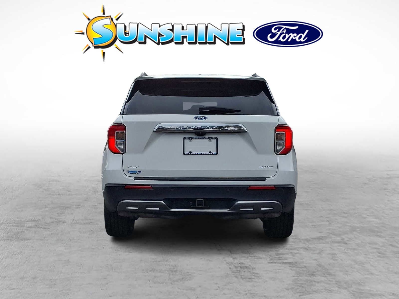 Certified 2023 Ford Explorer XLT w/ Equipment Group 202A image 3