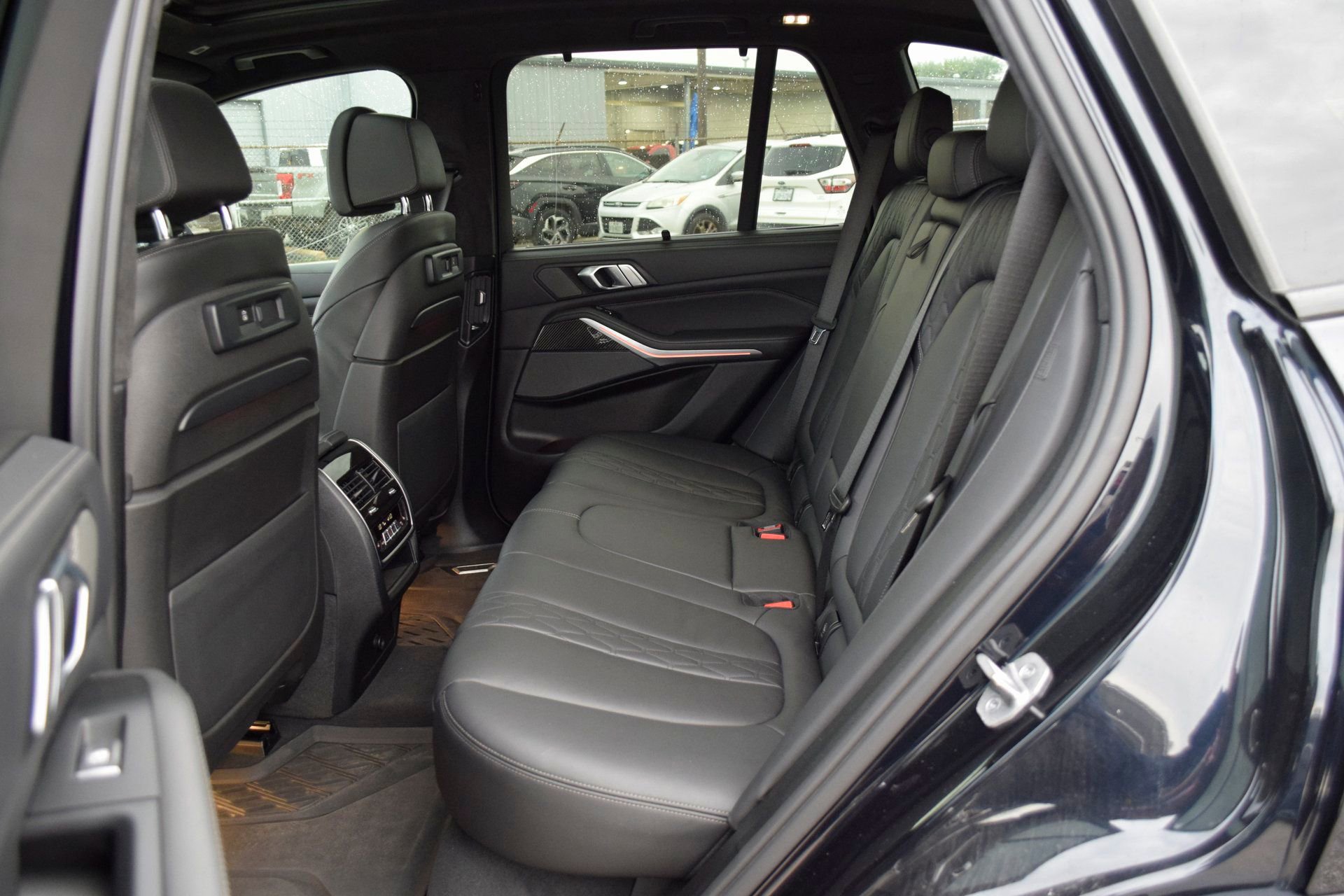 Used 2022 BMW X5 M50i w/ Executive Package image 21