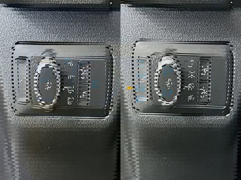 Certified 2020 Ford Escape SEL image 27